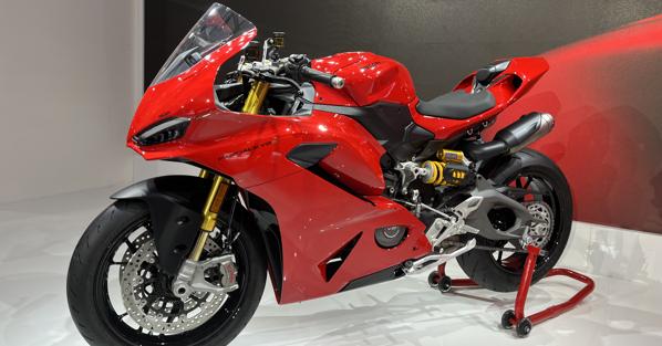 Ducati svela la Panigale V2 e la Streetfighter V2 Il Sole 24 ORE